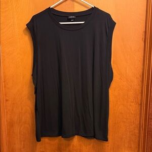 torrid Black Sleeveless Crewneck Tank Top